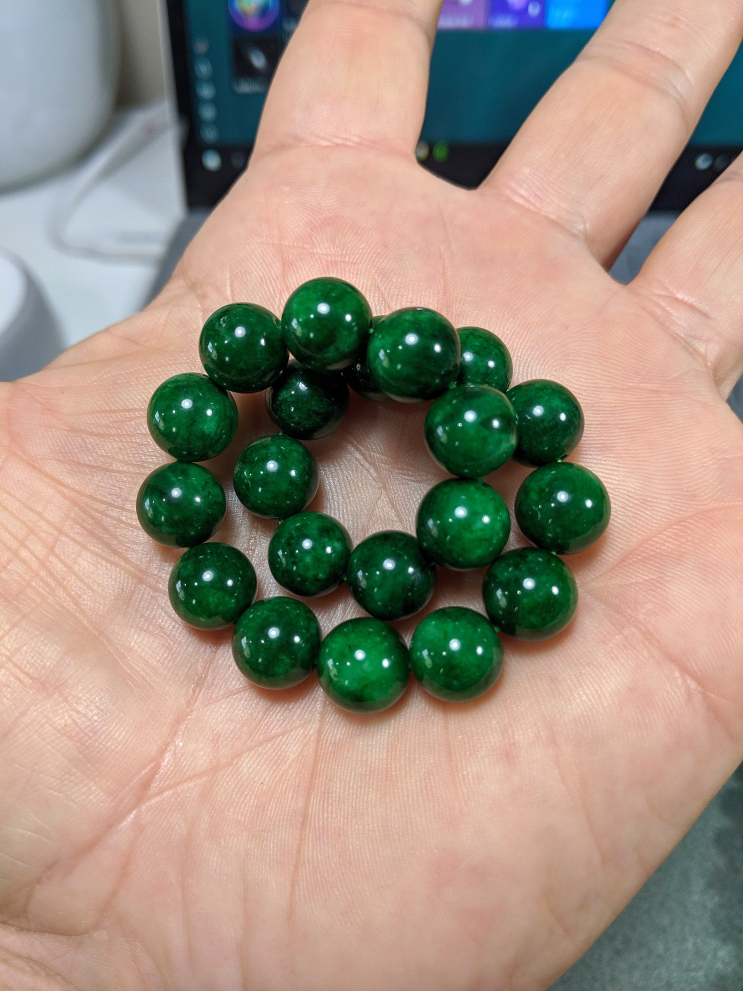 Give me Green! | Rich Green JADE Bead Bracelet Men Stretch 10mm