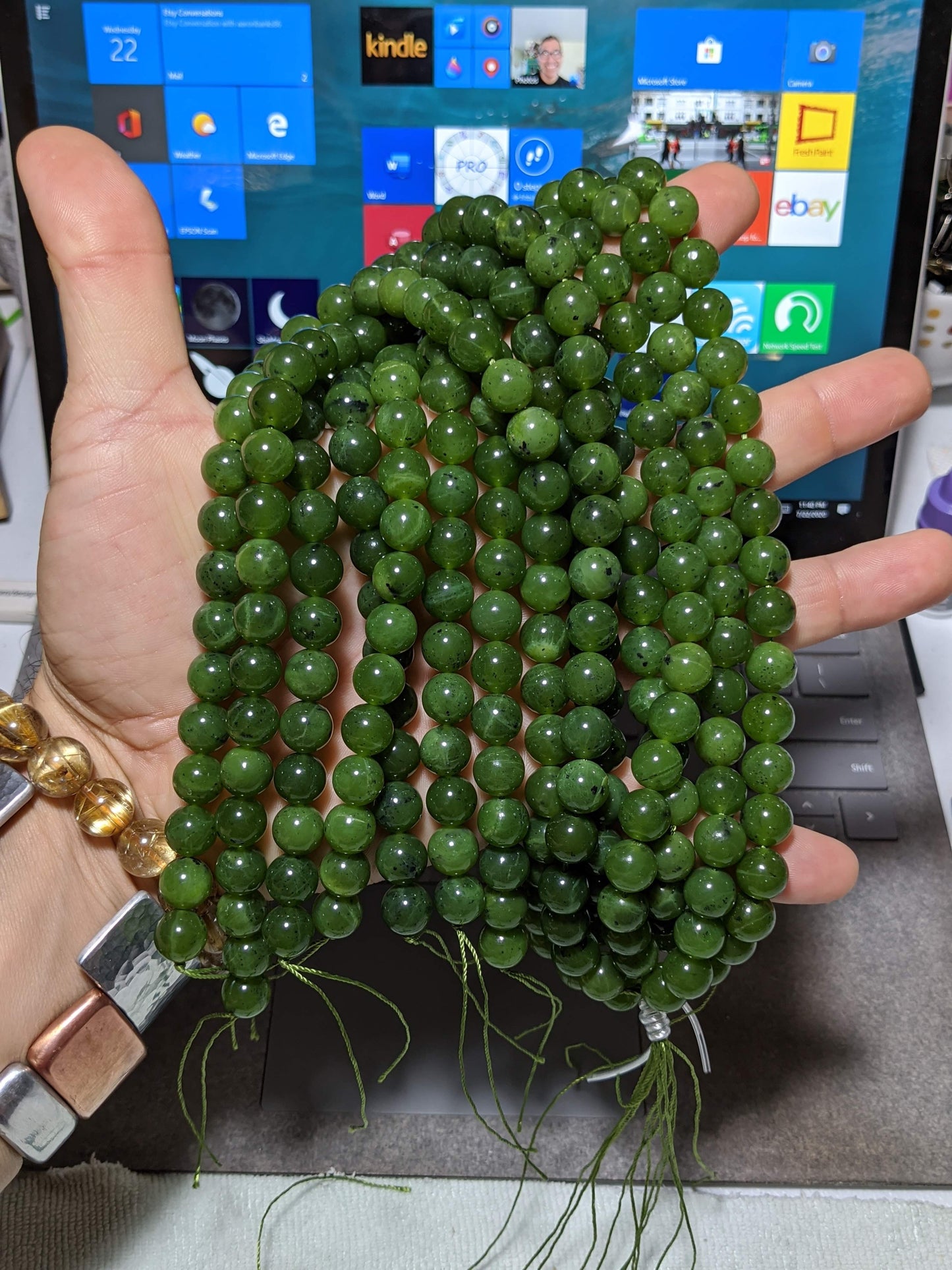 Kutcho NEPHRITE Jade Bead Bracelet for Men or Women Stretch 10mm, CANADA